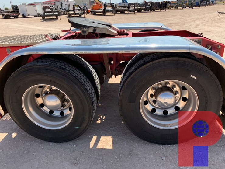 2020-peterbilt-389-image-6