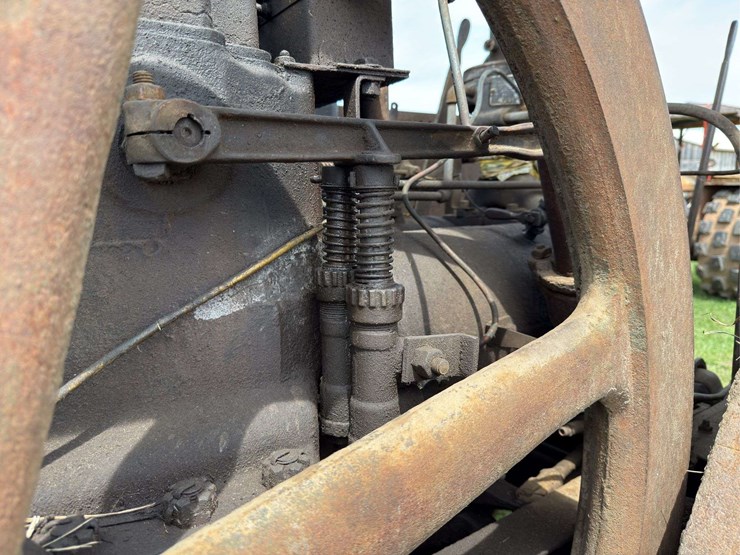 rumely-20-40-model-g-image-9