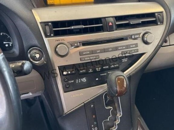 2010-lexus-rx-450h-hybrid-suv-image-19