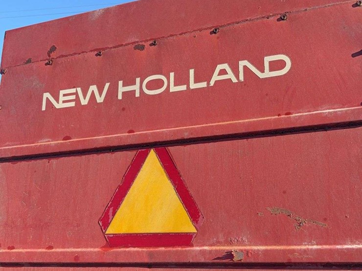 new-holland-853-image-16