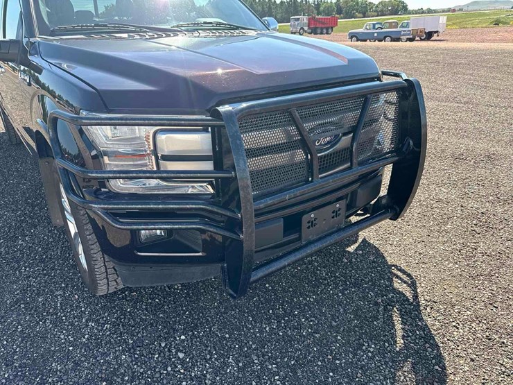 2020-ford-f150-platinum-image-26