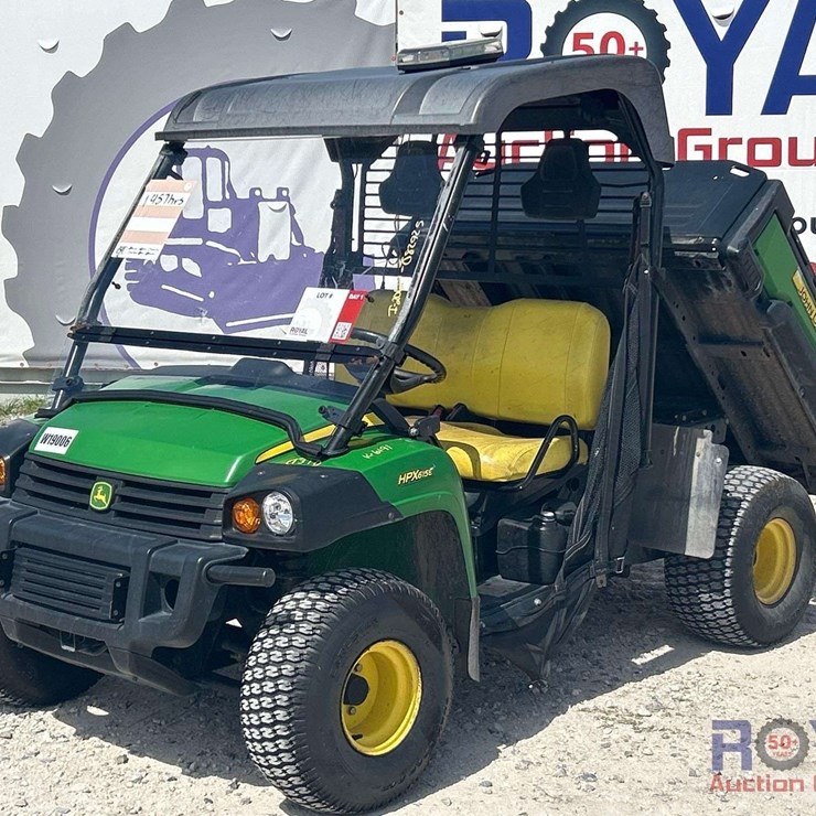 JOHN DEERE GATOR
