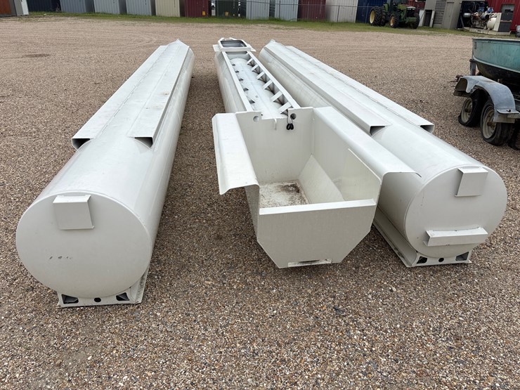 #23062-•-lot-of-tri-pontoons-image-4