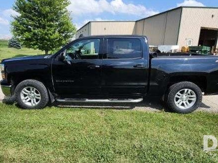2015-chevrolet-silverado-image-2