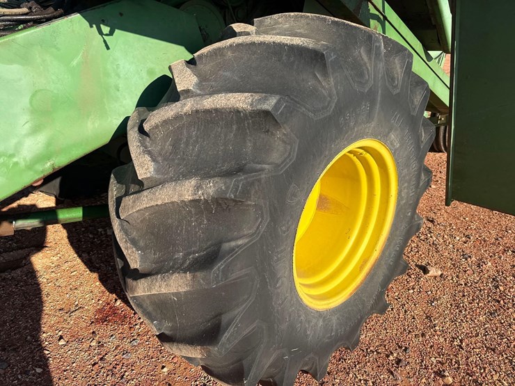 1981-john-deere-7720-image-7