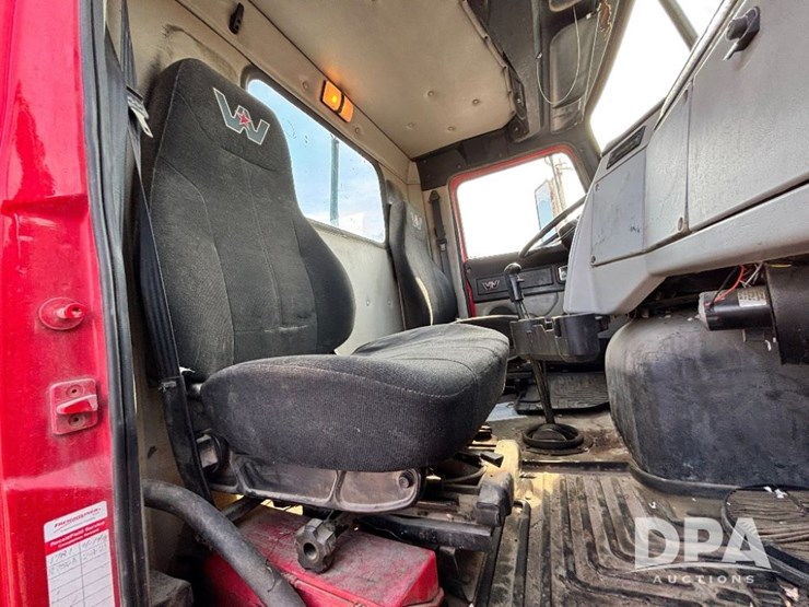 2017-western-star-w4700sb-day-cab-truck-(gp11326,-unit-81)-image-92