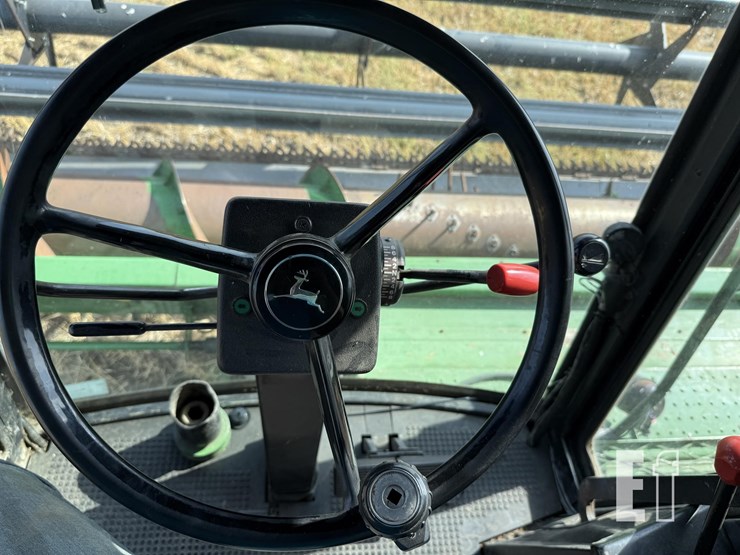 1983-john-deere-8820-image-39