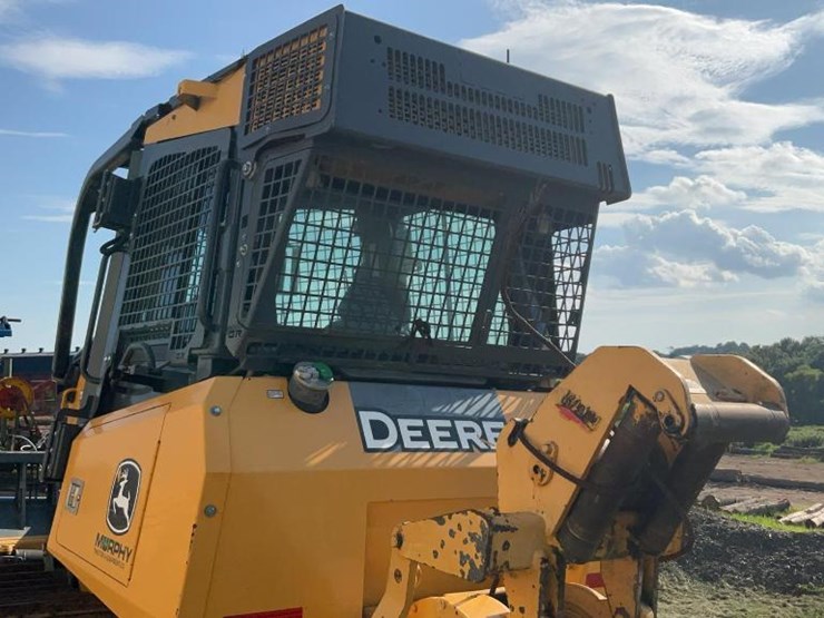 2017-deere-450k-lgp-image-26