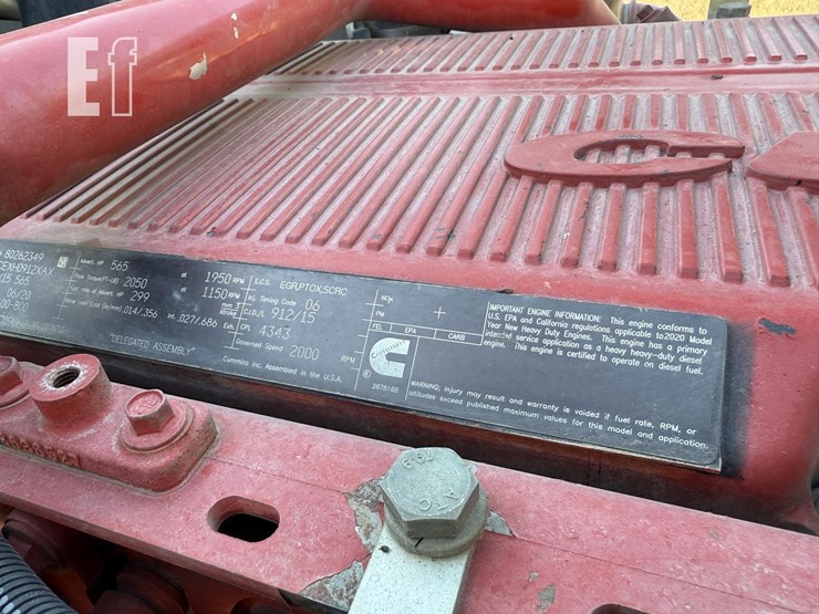 2021-peterbilt-389-image-31
