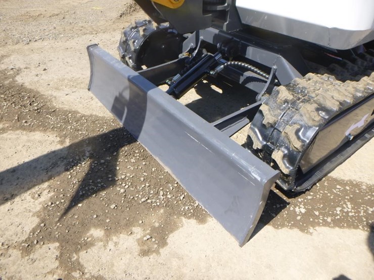 2025-sdlanch-sdle20-hydraulic-excavator-image-15