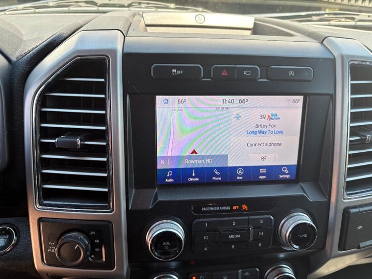 2020-ford-f150-platinum-image-2