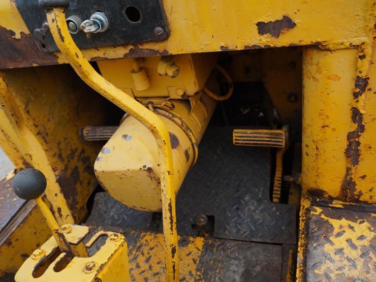 deere-350b-image-33