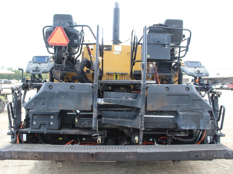 2017-caterpillar-ap-1055f-image-25