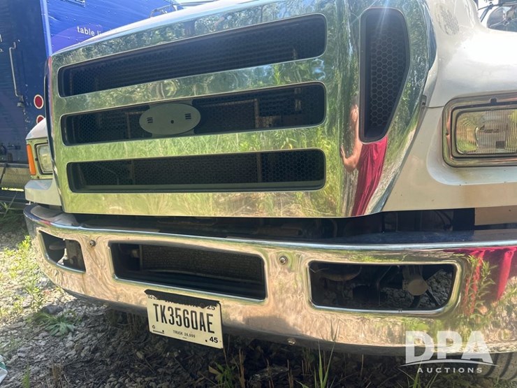 2015-ford-f650-image-25
