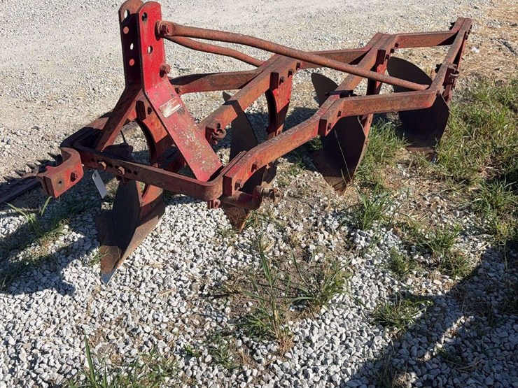 massey-ferguson-4-image-2