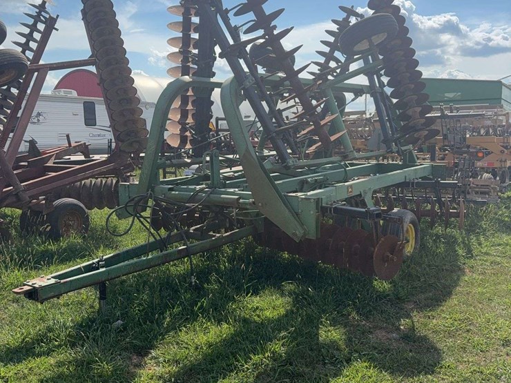 john-deere-2510h-image-1