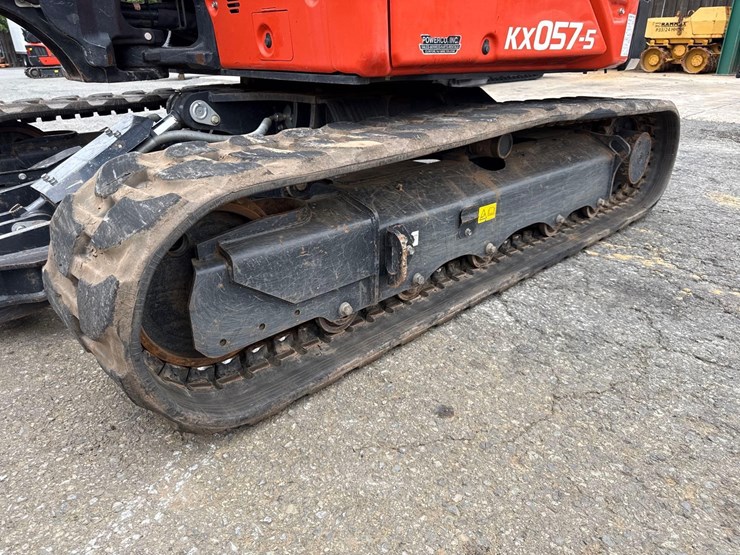 2021-kubota-kx057-5-image-12