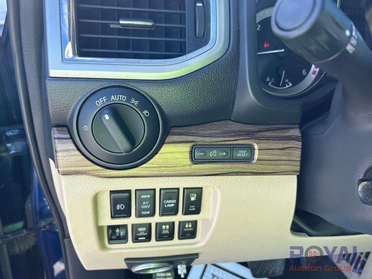 2016-nissan-titan-image-15