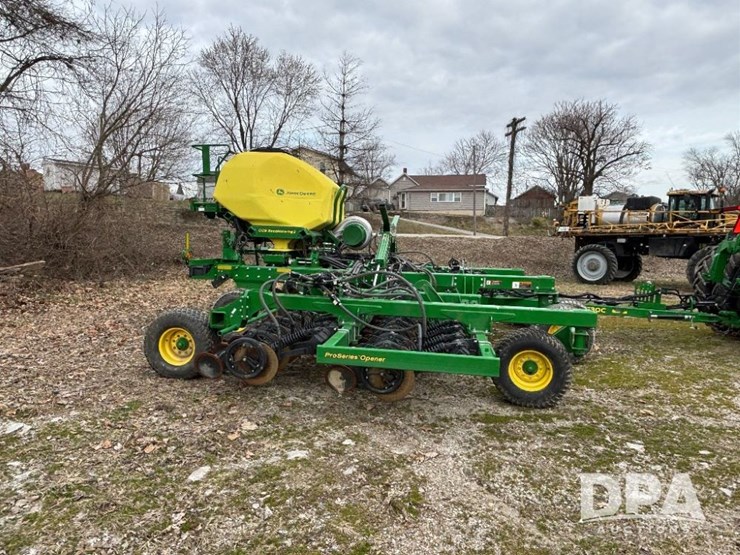 2022-john-deere-n530c-image-3