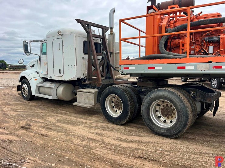 2008-peterbilt-386-image-10