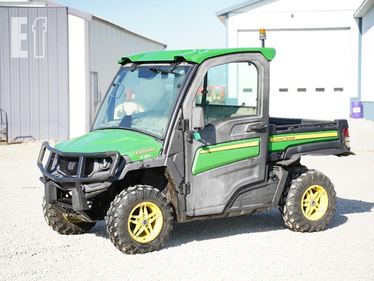 2018-john-deere-gator-xuv-835r-image-1