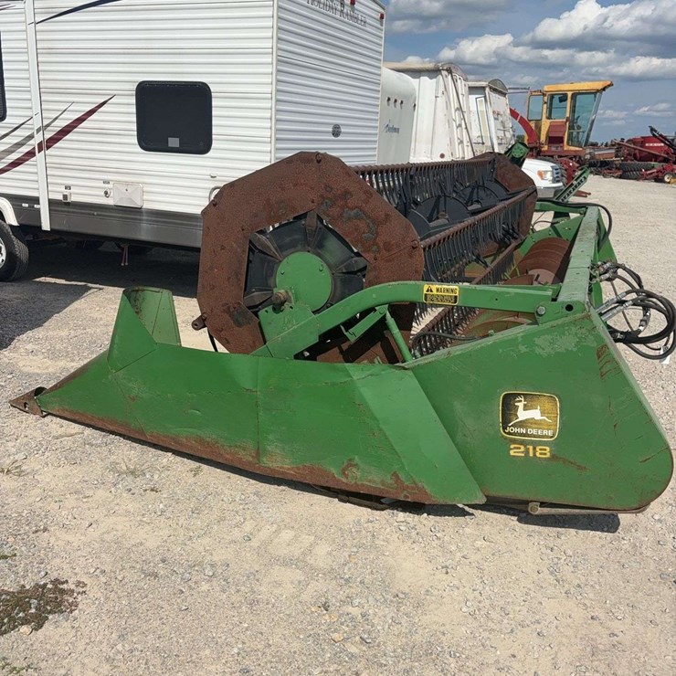 JOHN DEERE 218
