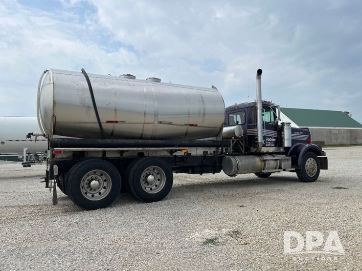 1996-western-star-model-496f-liquid-nurse-truck-(jn2748,-unit-40582)-image-11