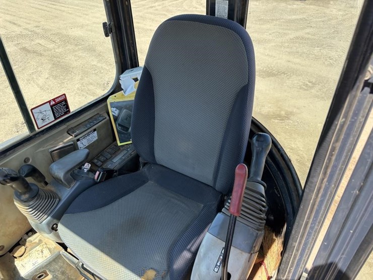 deere-35d-image-27