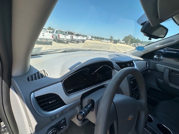 2016-chevrolet-traverse-ls-image-54