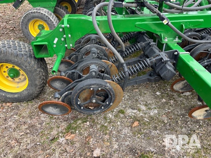 2022-john-deere-n530c-image-51