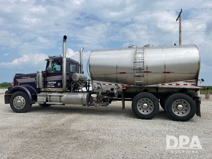 1996-western-star-model-496f-liquid-nurse-truck-(jn2748,-unit-40582)-image-18