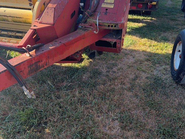 new-holland-489-image-3
