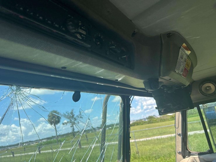 2020-peterbilt-520-image-20