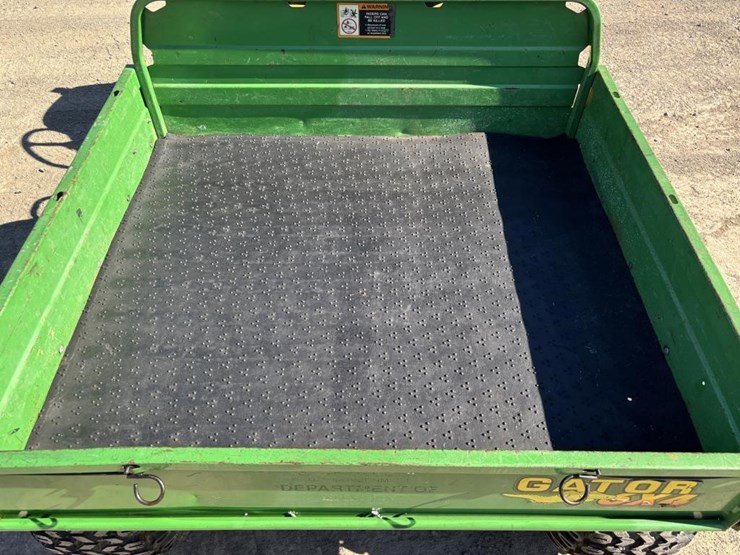 john-deere-gator-image-10