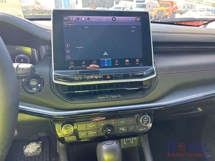 2023-jeep-compass-image-18