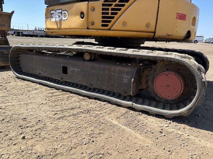 deere-35d-image-23
