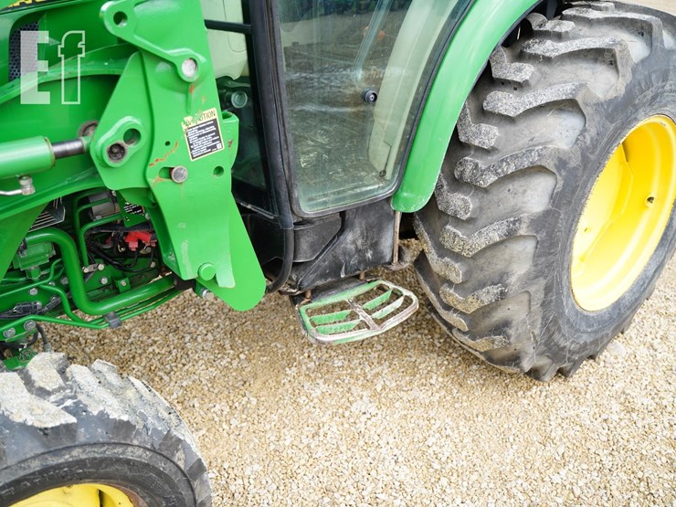 john-deere-4044r-image-9