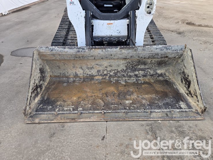 2022-bobcat-t770-image-11