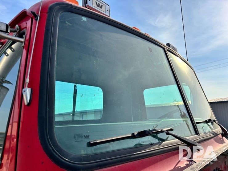 2017-western-star-w4700sb-day-cab-truck-(gp11329,-unit-82)-image-73