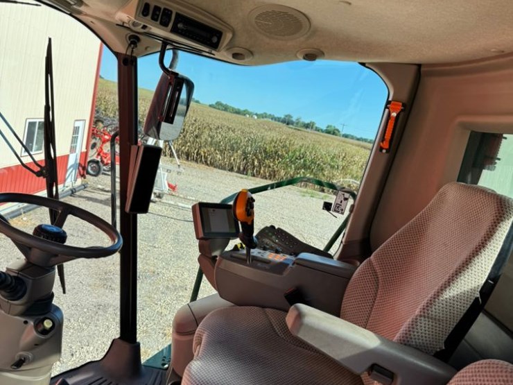 2016-john-deere-s690-image-23