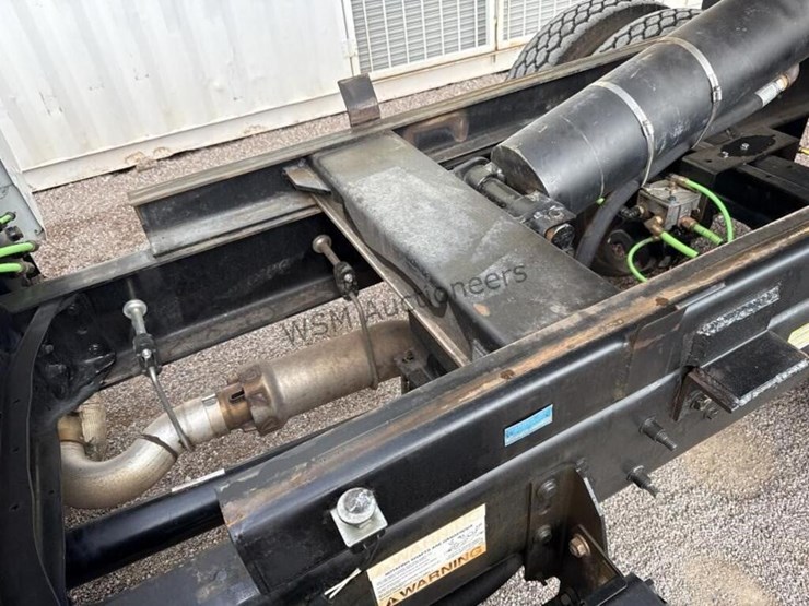 2012-ford-f750-image-11