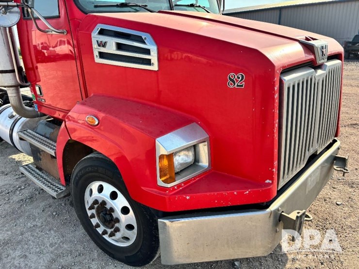 2017-western-star-w4700sb-day-cab-truck-(gp11329,-unit-82)-image-60
