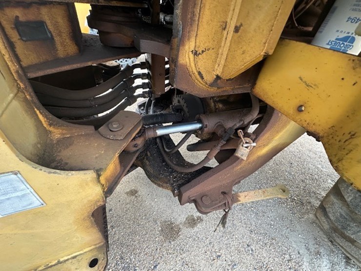 caterpillar-918f-image-14