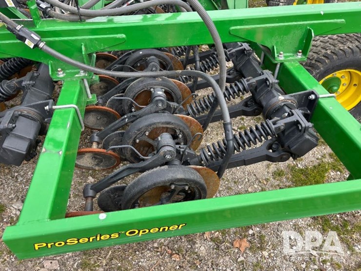 2022-john-deere-n530c-image-53
