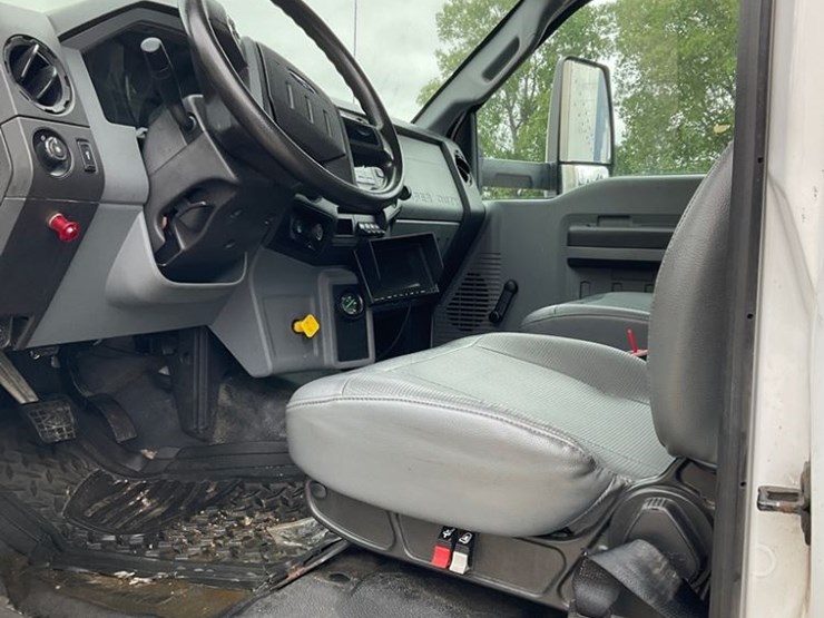 2018-ford-f650-image-29