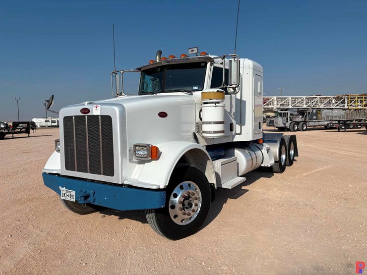 2013-peterbilt-367-image-1