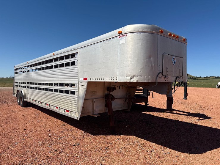 1988-sooner-livestock-trailer-image-5