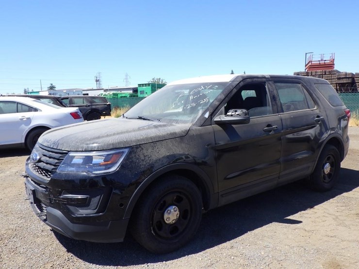 2018-ford-explorer-image-1