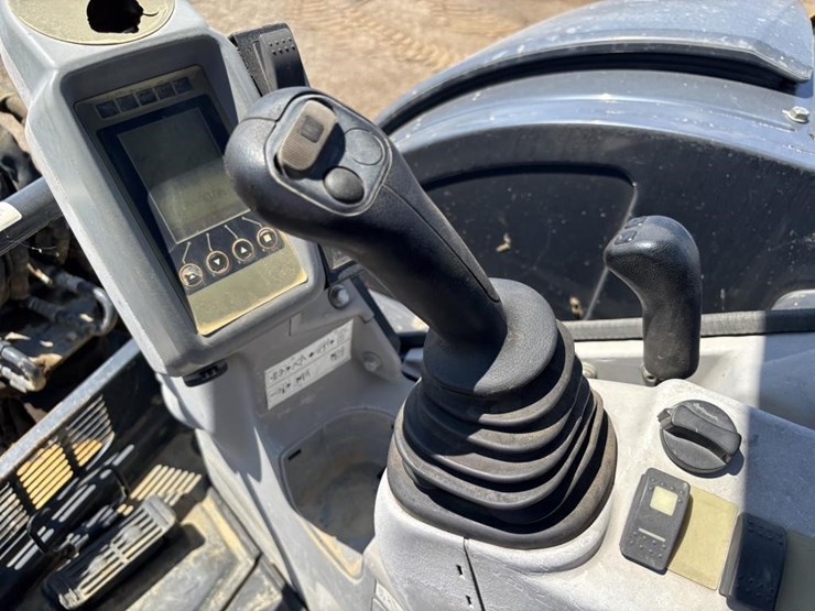 2016-deere-50g-image-32