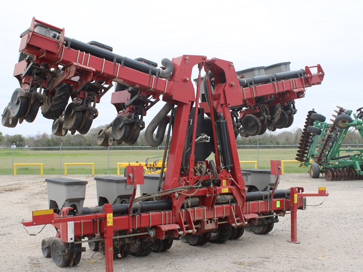 2014-case-ih-1235-image-2